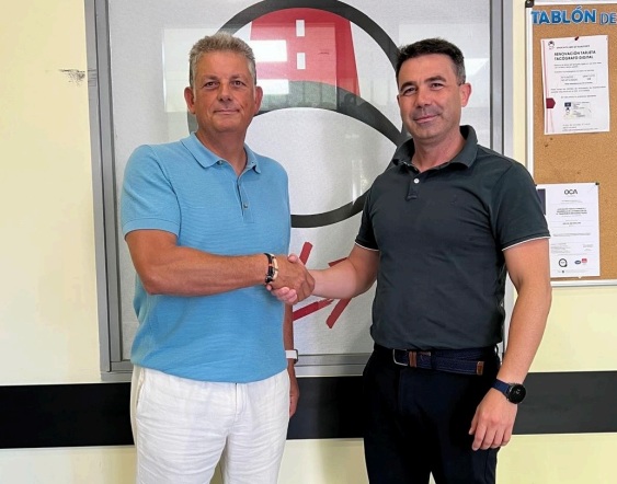 AEM y SLT firman un convenio colectivo pionero para las empresas de reparto