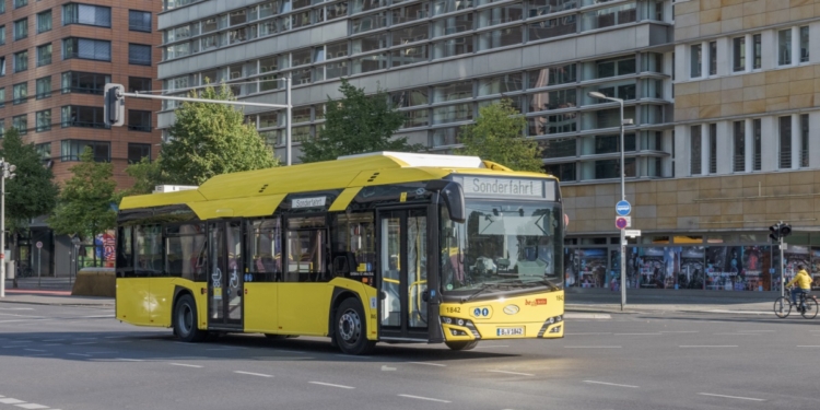 Solaris recibe pedidos de 100 e-buses Urbino entre Berlín y Madrid