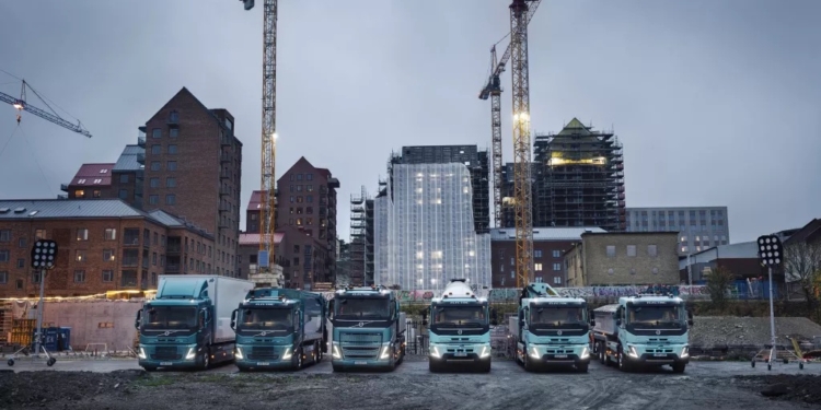 Volvo Trucks lanza al mercado más modelos de sus camiones eléctricos