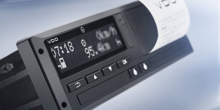 Transportes flexibiliza la entrada en vigor del tacógrafo de 2ª generación