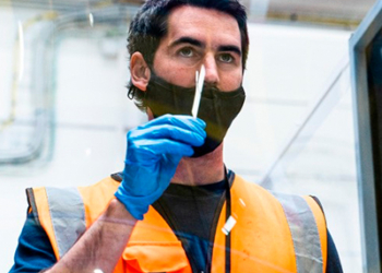 Amazon realiza test Covid-19 a sus trabajadores de plantas logísticas