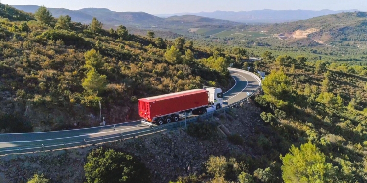 Tisvol lideró el segmento de semirremolques basculantes