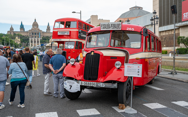 Vuelve a Barcelona la Exposición de Autobuses Clásicos de TMB