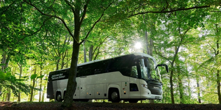 El Scania Touring GNL/LBG se alza con el premio al Autobús Sostenible