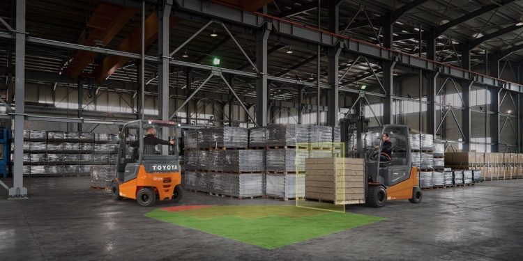 Toyota Material Handling: nuevo sistema de asistencia al operario SEnS+
