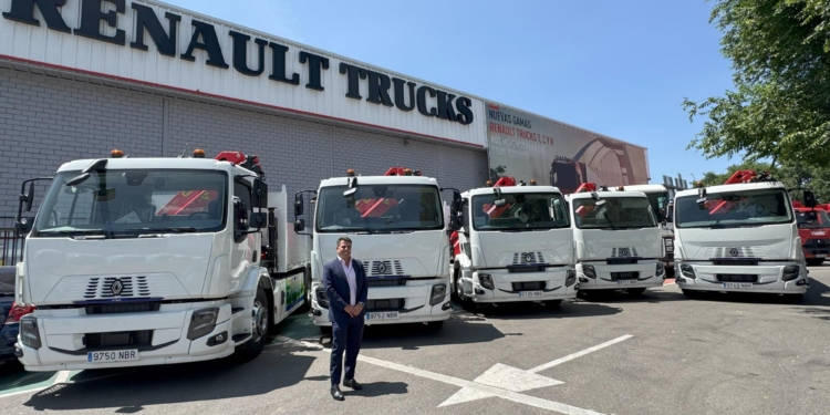 Truck One y Transportes Argatxa amplían su flota eléctrica con Renault