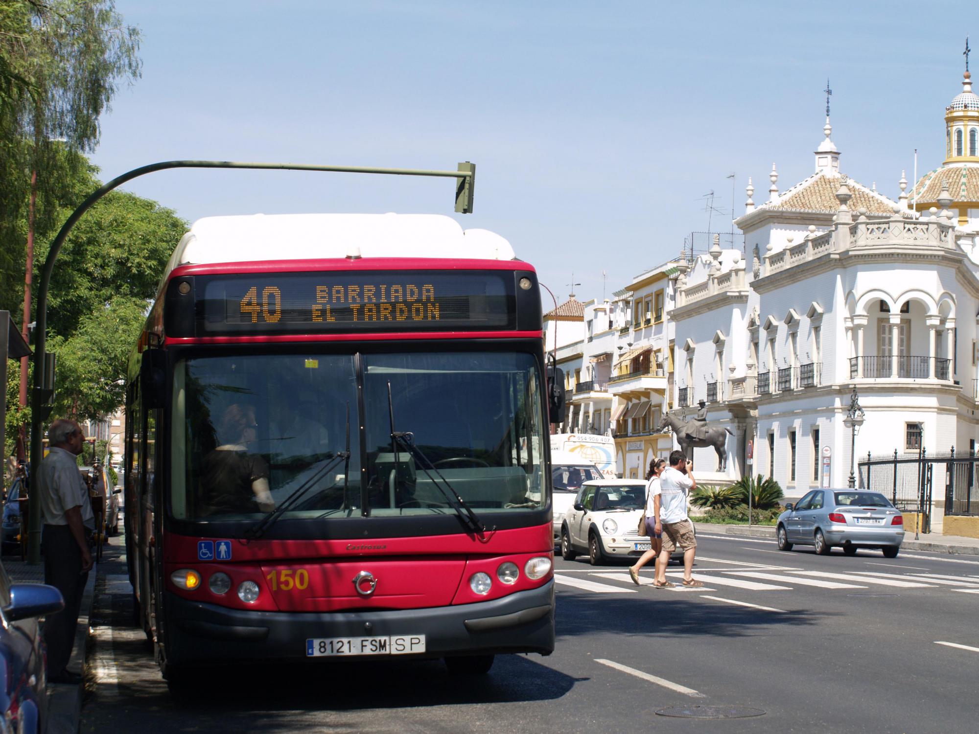 Tussam transporta a más de 48 millones de viajeros en el primer semestre