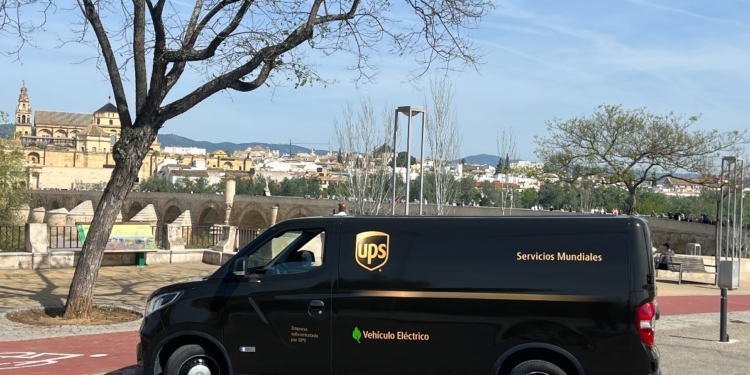 UPS apuesta por la energía renovable en Córdoba con vehículos eléctricos