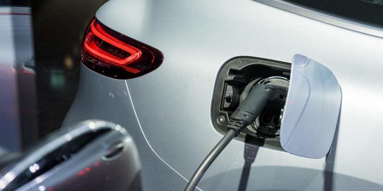 Acea insta a Europa a potenciar el mercado de vehículos eléctricos