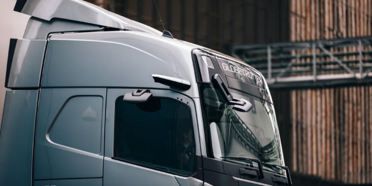 Revolución en seguridad: sistema de retrovisor por cámara de Volvo Trucks