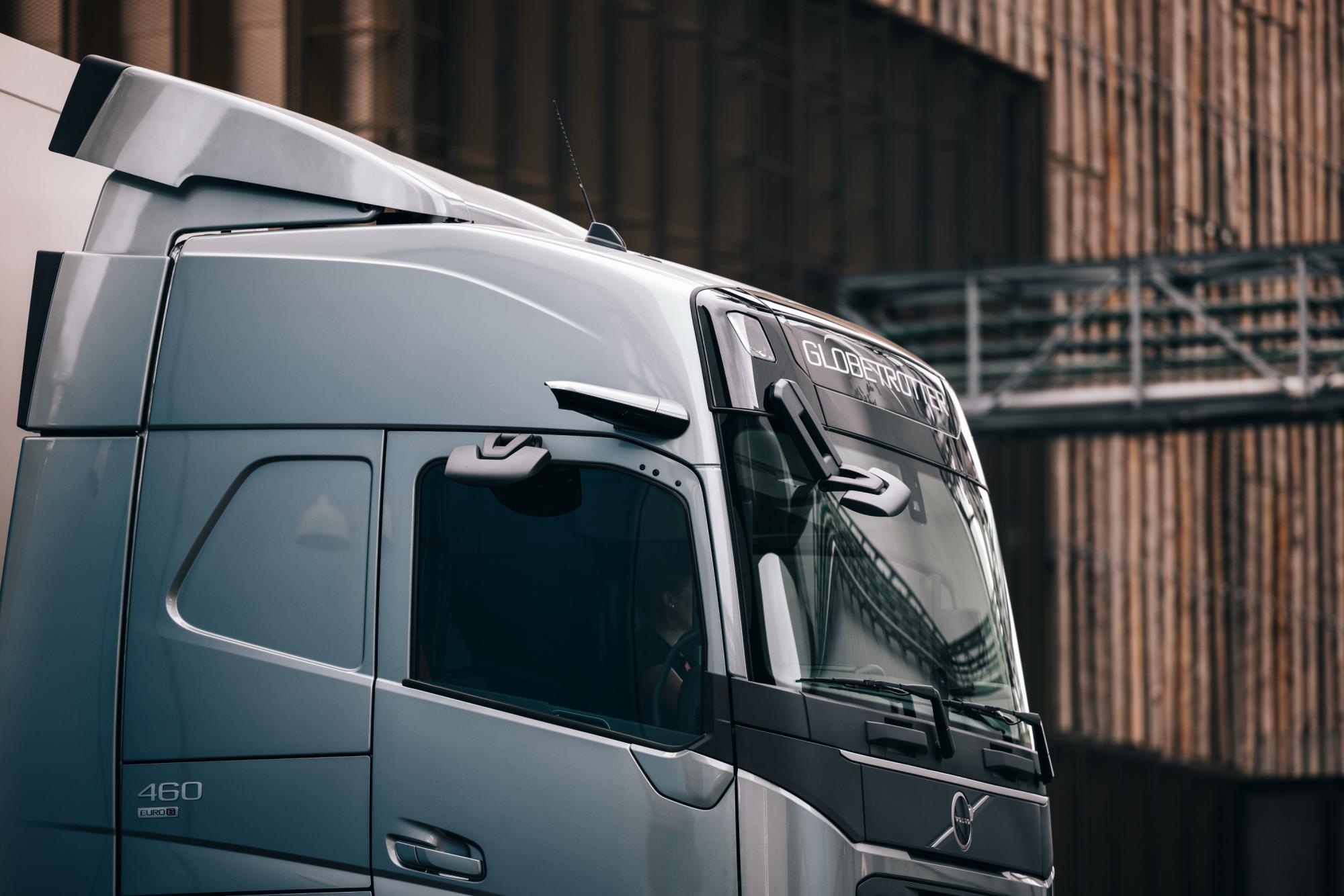 Revolución en seguridad: sistema de retrovisor por cámara de Volvo Trucks