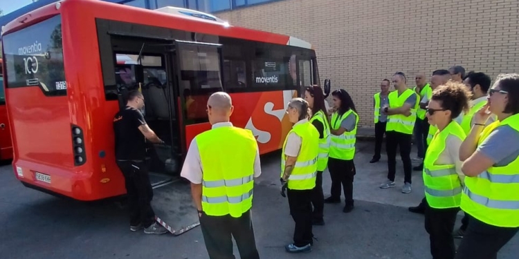 Moventis refuerza la formación en accesibilidad para mejorar el servicio