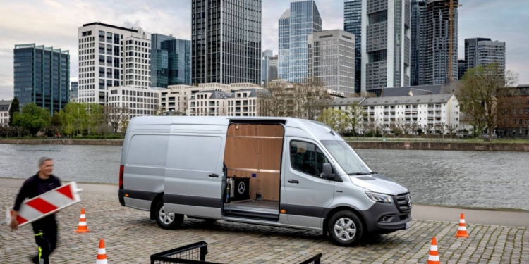 Mercedes iniciará las ventas de las nuevas Vito y eVito este año