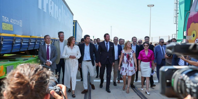 Direbus España reivindica la falta de vehículos